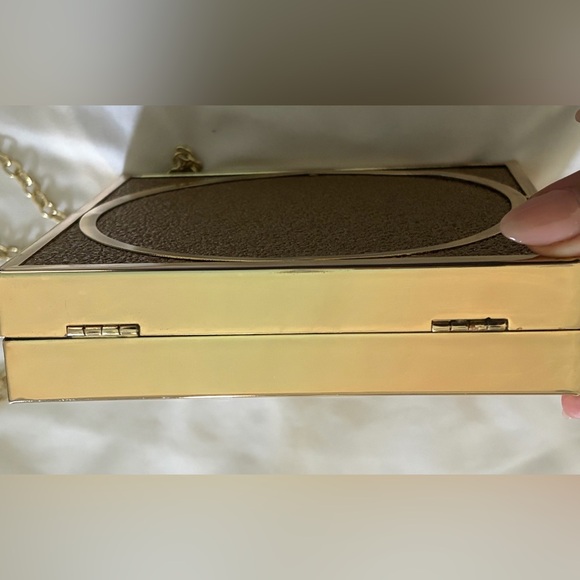 BCBGeneration Gold Square Shoulder Bag with Gold Link Strap NWOT - Picture 7 of 12